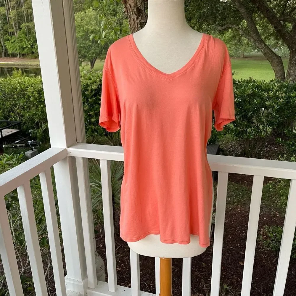 Lululemon Split Hem Tee